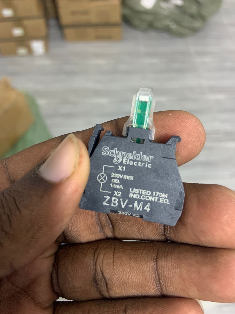 VOYANT LUMINEUX LED 230V ZBV-M4